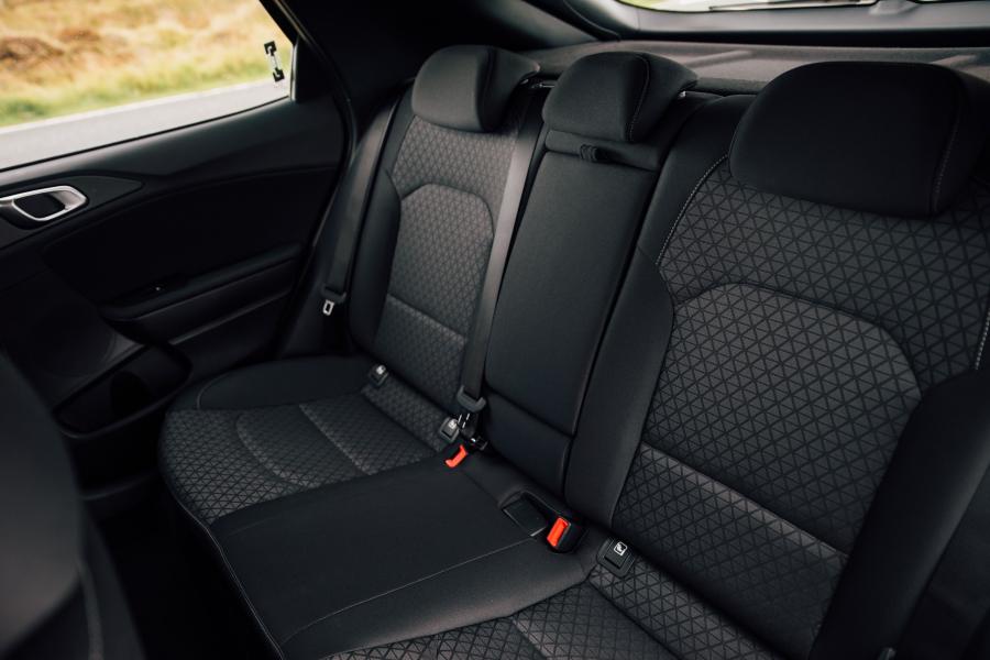 Интерьер Kia XCeed 1.0 T-GDi 2019 года  (UK) (фото 88 из 91)